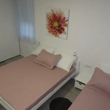 Raos Appartement *